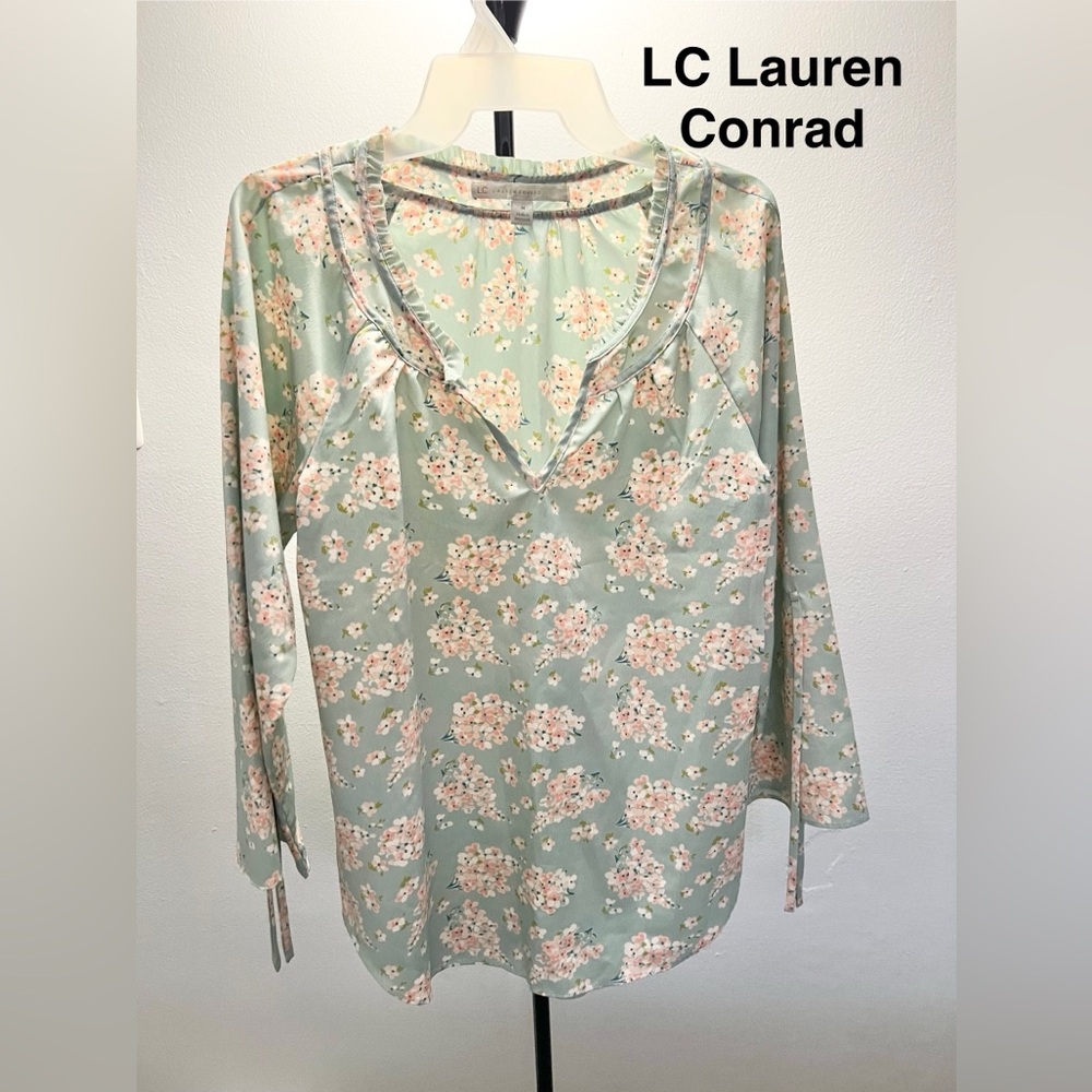 LC Lauren Conrad 3/4 Length to Long Sleeve Blouse Size M